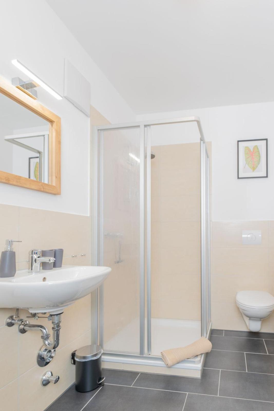 Modernes Apartment Mit Privatem Stellplatz Wenige Minuten Von Der Innenstadt & Mosel Koblenc Exteriér fotografie